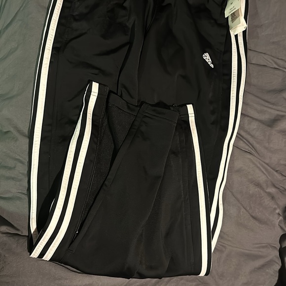 Adidas zip pants Med - Picture 2 of 5
